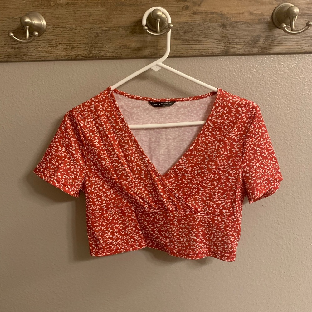 Brand new! Crop tee